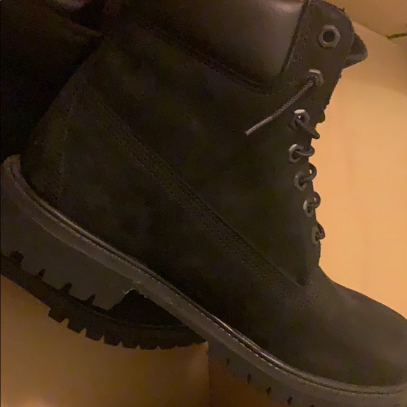 shoes - Picture 4 of 8